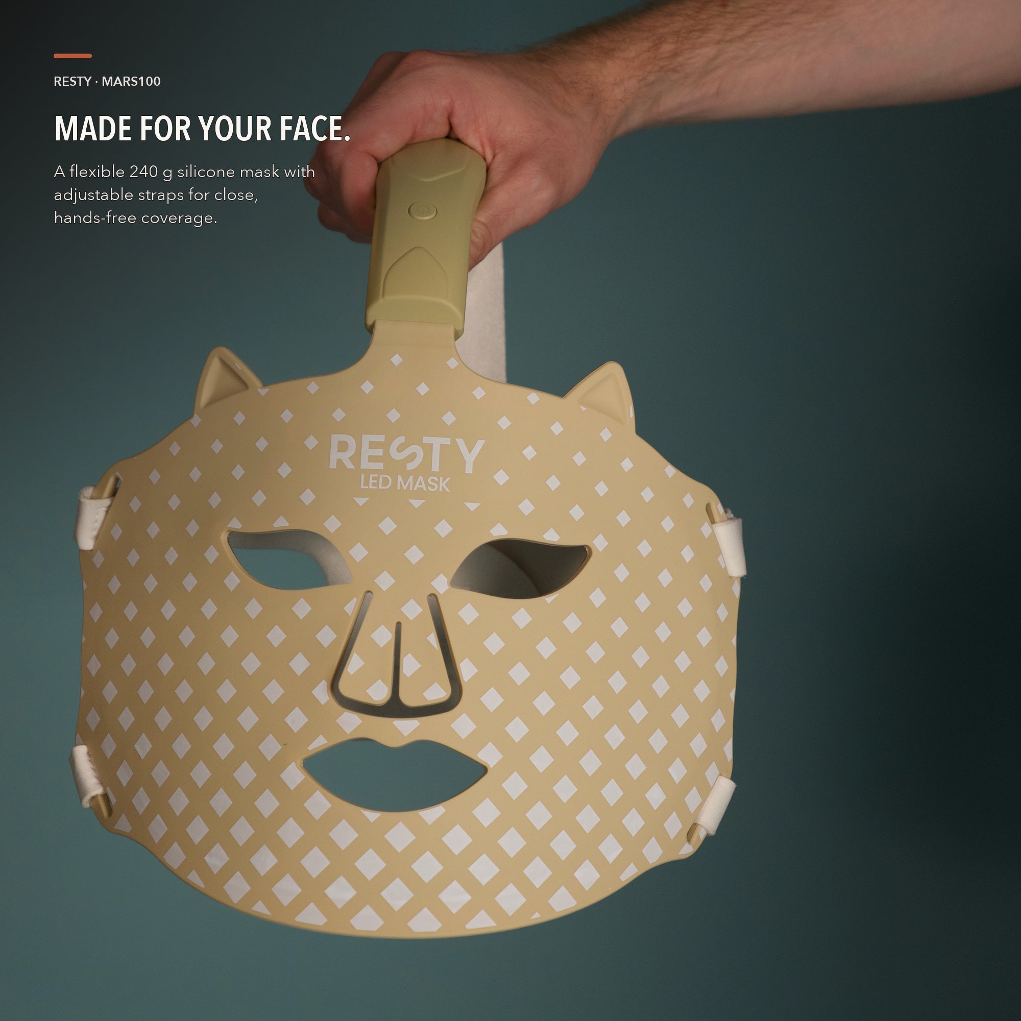 Masque LED sans fil Resty MARS100 utilisé à la maison