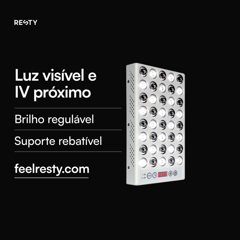 Vídeo da lâmpada de luz diurna Resty: painel de 40 LED em 5 × 8 e feixe de luz esquemático. Fluxo luminoso de 1428 lm e espetro do modo FS, segundo o relatório de ensaio do fornecedor nesta página (EVERFINE HAAS-1200): luz visível com pico no vermelho a 664 nm, mais infravermelho próximo. Dois modos: FS emite branco, vermelho e infravermelho próximo; R/IR, infravermelho próximo quase invisível. Brilho regulável em 5 níveis (10, 25, 50, 75 e 100%), temporizador integrado, suporte rebatível.